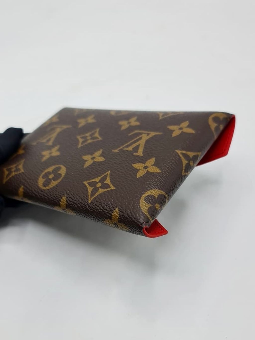 eb8b3d0b-e207-4f30-ba31-f64376c1a7a6