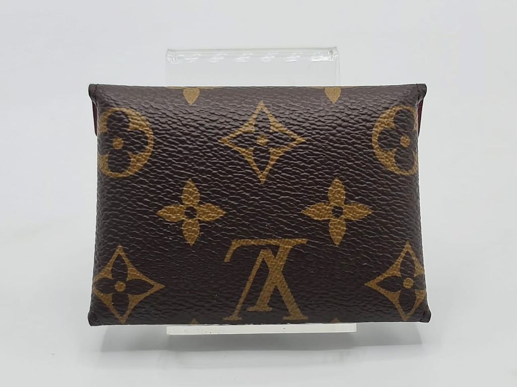 e82da6d2-41c6-41b6-9e5c-d2f55416b320