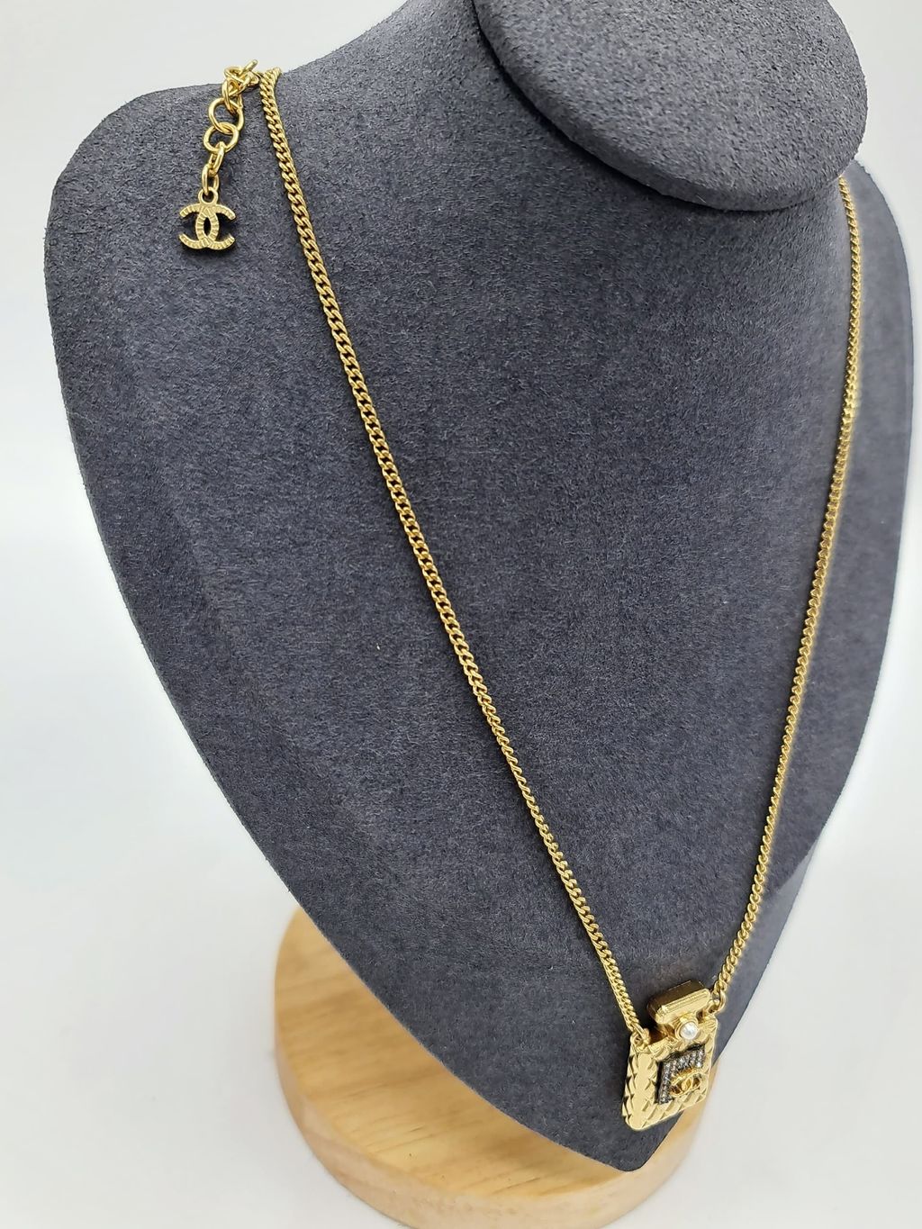 e50061c1-0c75-45c0-97bd-9923327f71b5