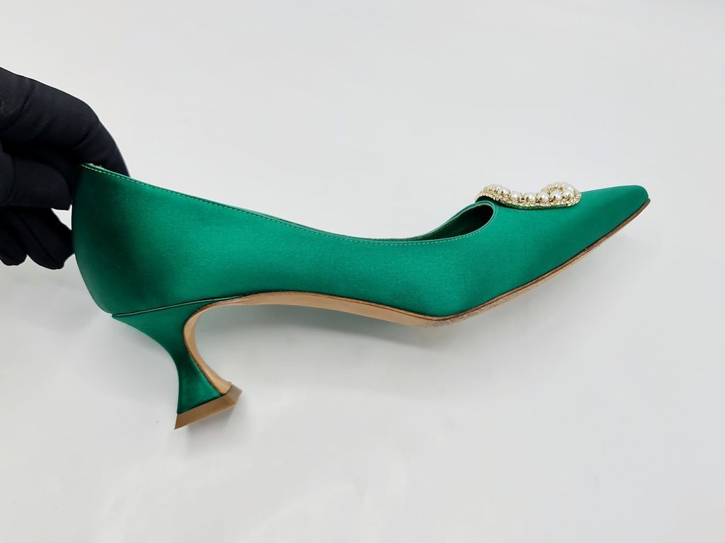 e9d566f3-c468-48aa-8dc1-85c6ea982afc