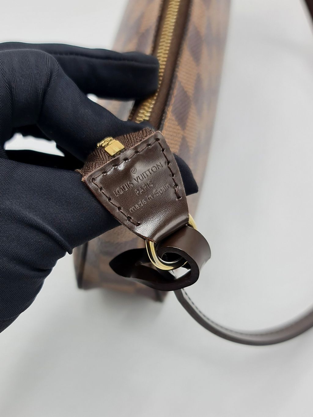 ce3757a6-d2d1-41b9-b544-322b97f9c7d7