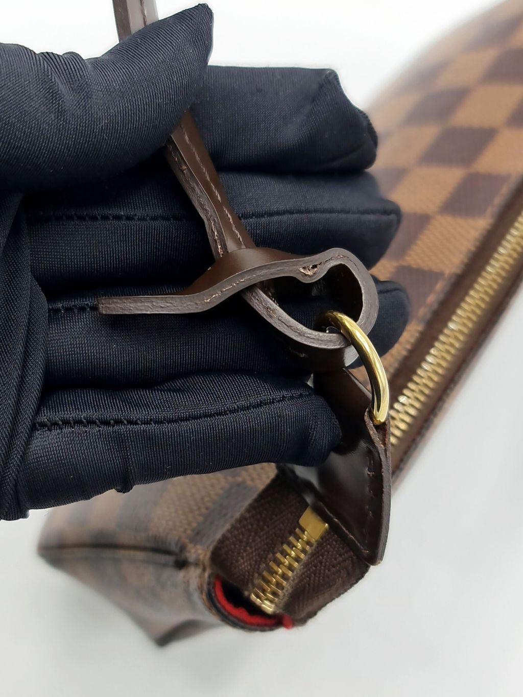 760e210a-8aa3-4fff-b701-cb364477e33f