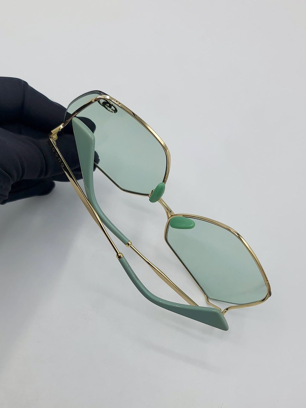 64d9f41c-3ce5-4bc3-998d-a876bf1147db