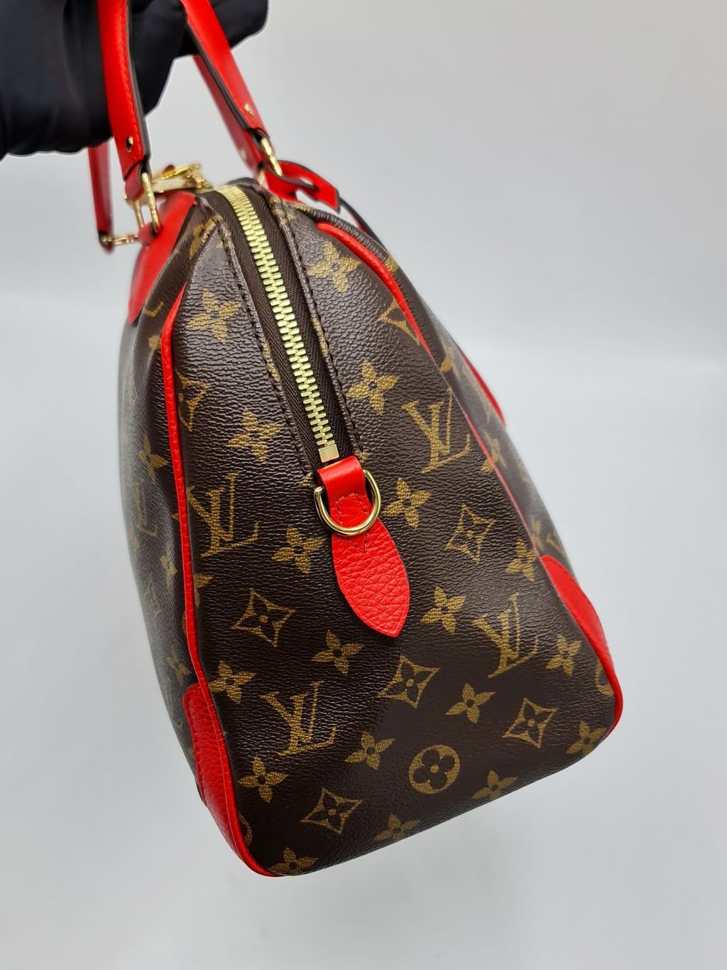 ef8e7a38-05e9-4c83-881c-e63ee7151654