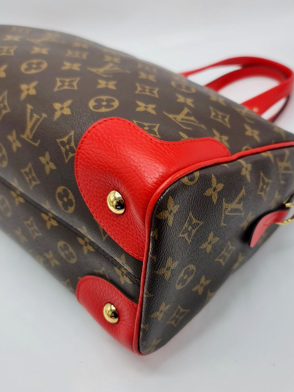 90f0a13d-61f0-416f-91e4-34b39c74bbed