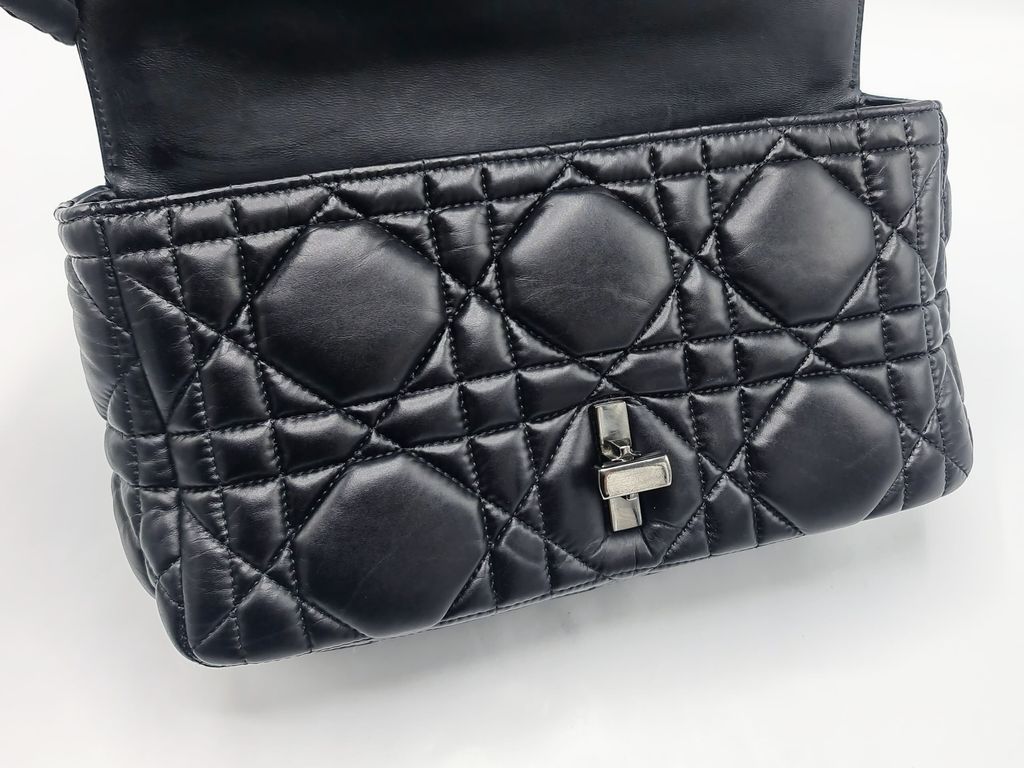 00b0d969-6199-4045-8b8f-c093e5734b46