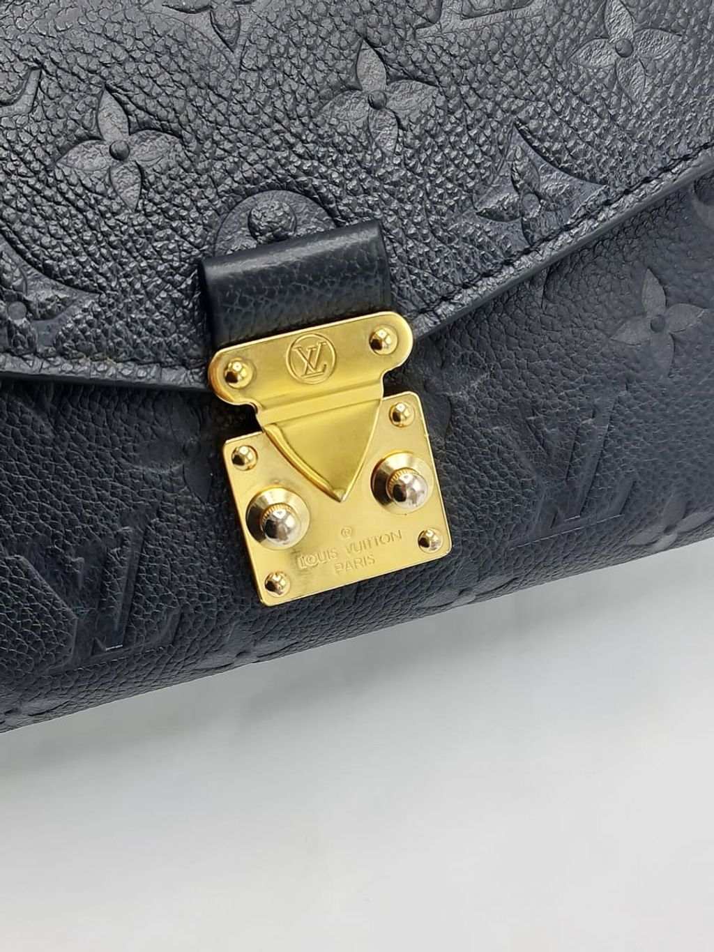 0f0c7431-b3a0-4715-97e6-f3dd38519a49