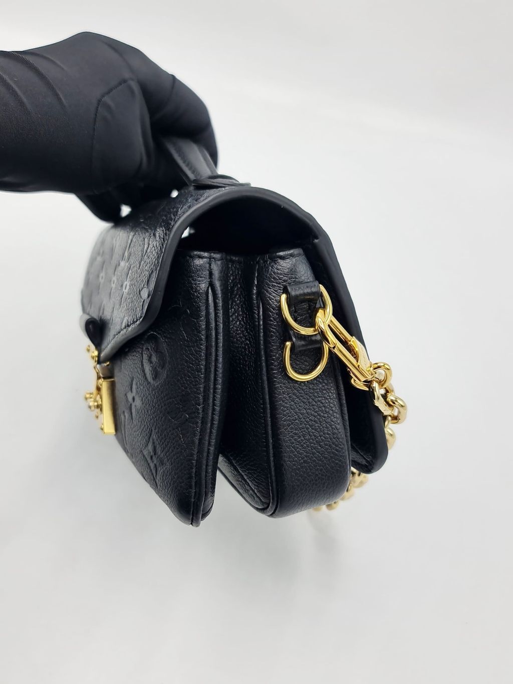 06d092a1-081f-4359-b7c5-24b70558cc33