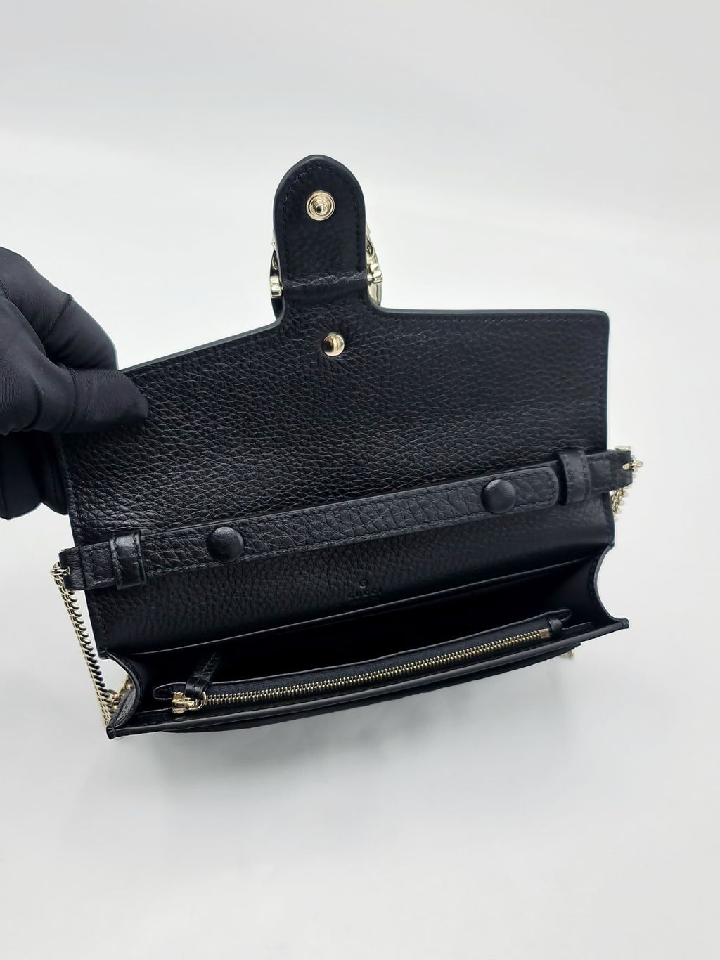 4fb500a2-a052-4c16-8954-5859d2da0e04