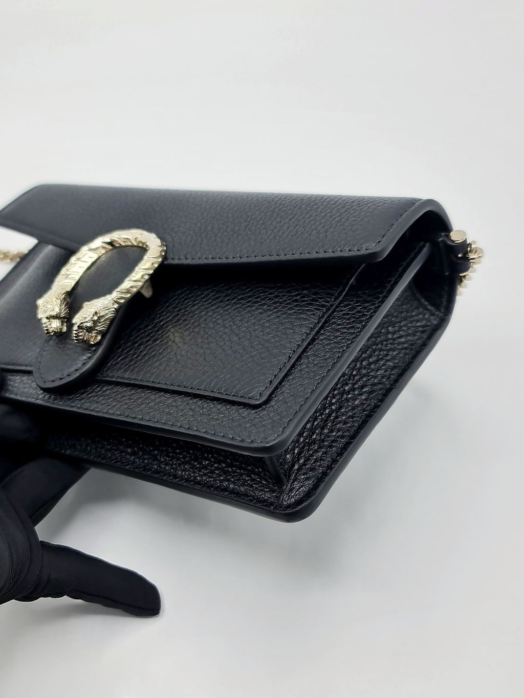 6b0811a3-e5c3-49ad-ad20-0ff090409893