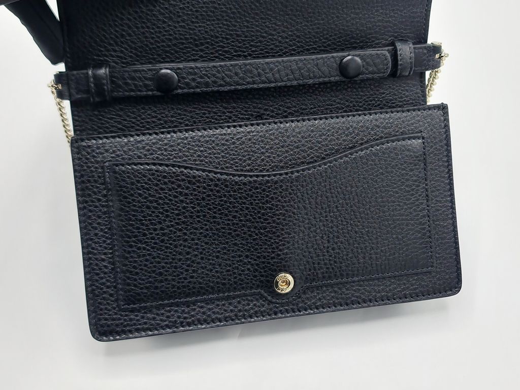 bf0d17fb-5379-4e23-8a95-caf73f900884