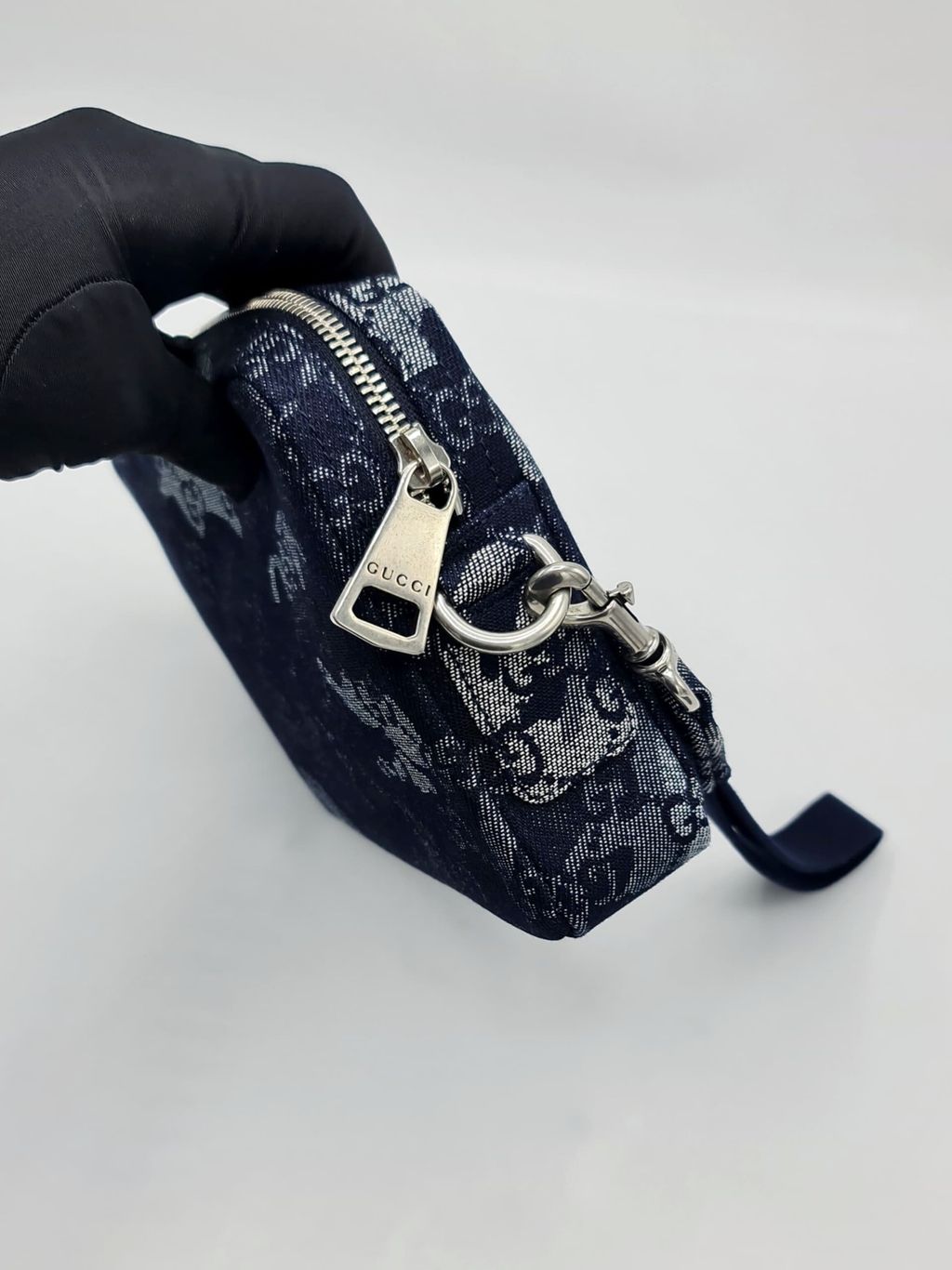 0f52314b-5e4f-410b-86c3-1c3f2923e923