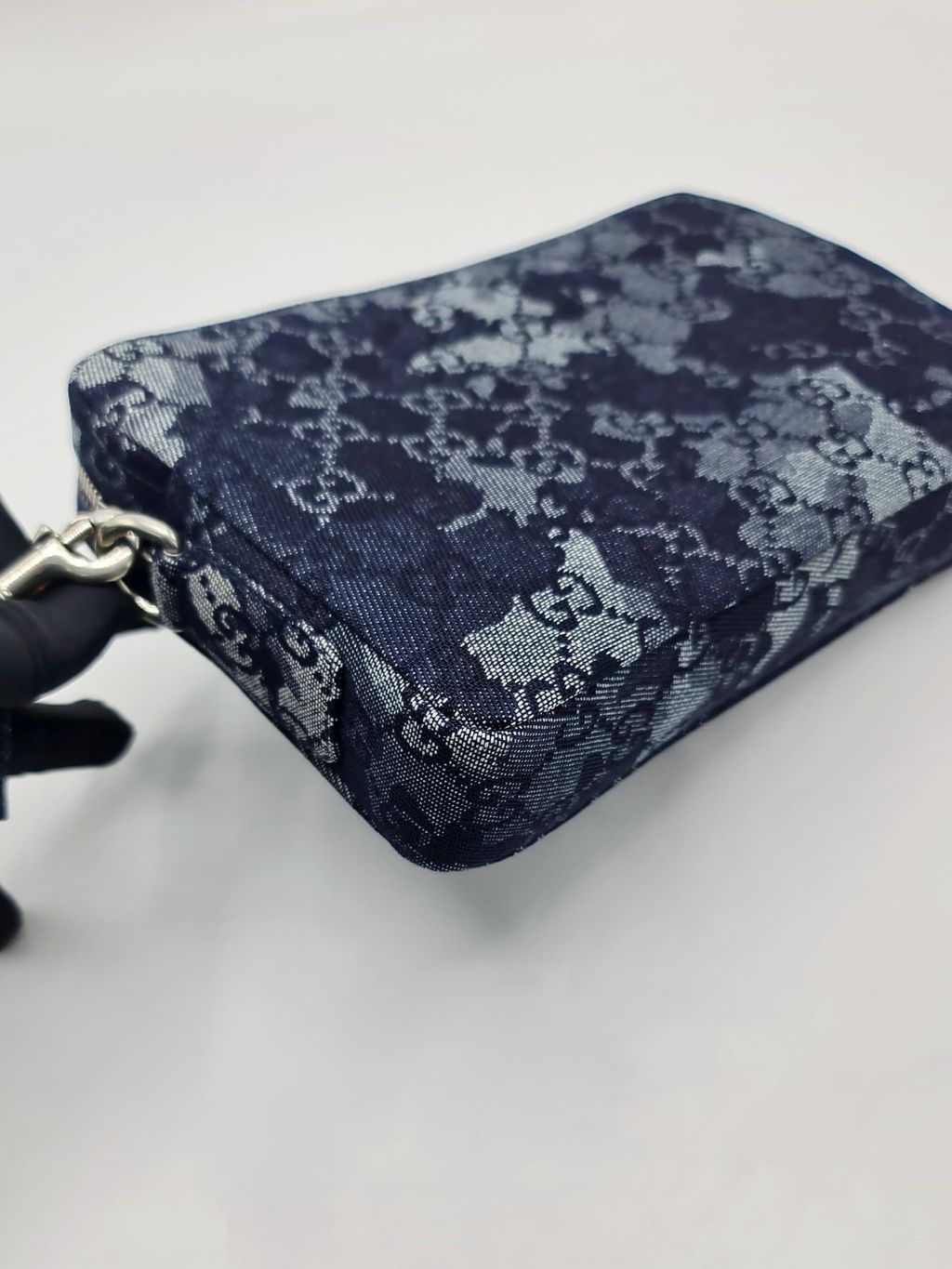 566bdf55-82de-49fe-89ce-7fc475abe54f