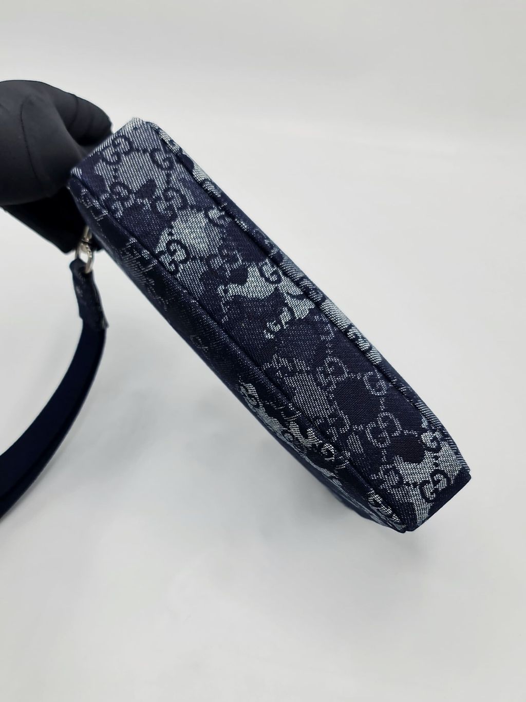 ca83bd03-836a-4464-b3a0-982e7a2eaeaf