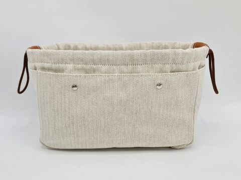 bd381e82-8097-4f2d-b2b4-09bdba73b999