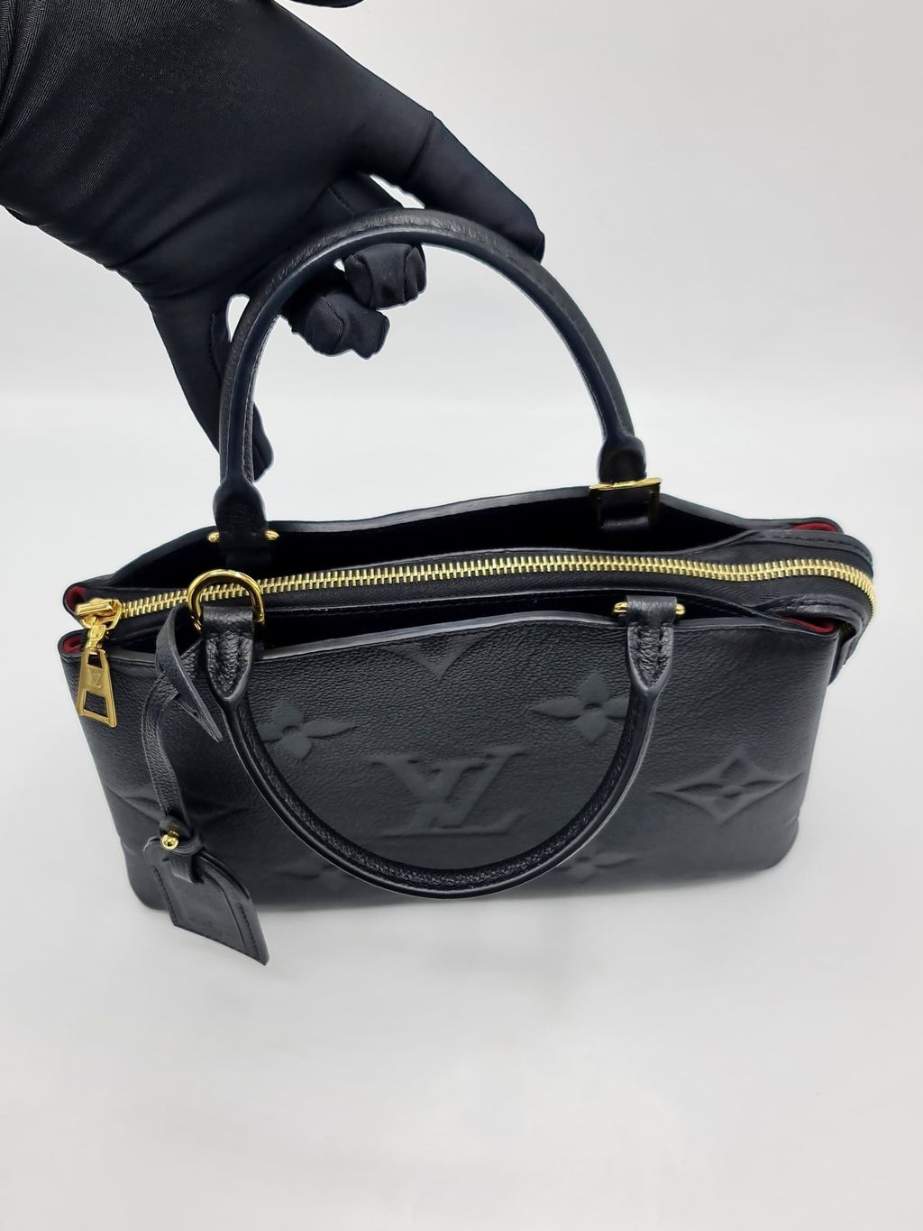 008e9296-3975-472a-9064-c44b443bf8e5