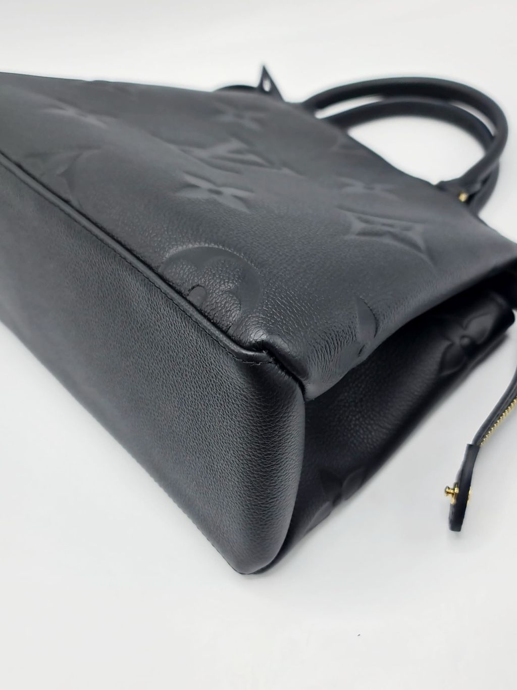 14addeec-b70a-4656-93c7-0f382935ca03