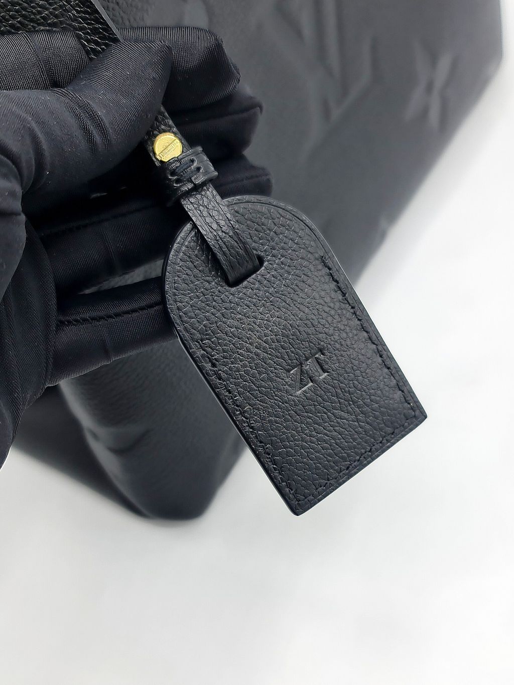 33a951f7-1993-4360-b598-c63fde0a3f2b