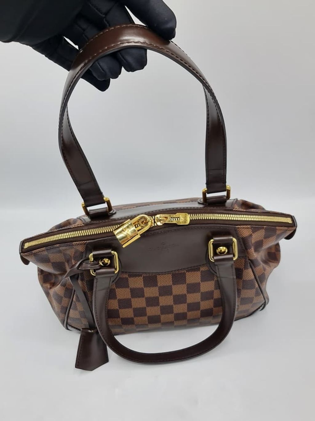 7d0efa7c-9b78-4258-985c-cc9f0b0e641a