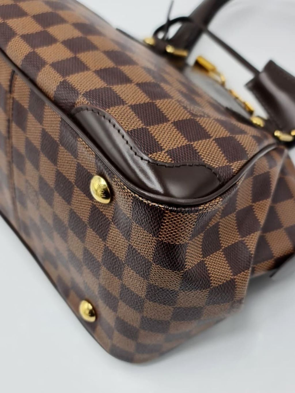 2e0e7e00-7b5a-44aa-be62-e350bb2ad6e0