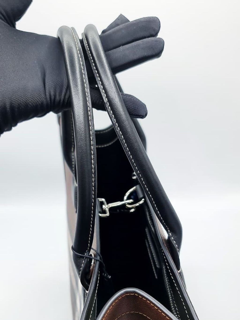 ca0a648e-8d9e-4418-a99a-1bfe2c2a2c71