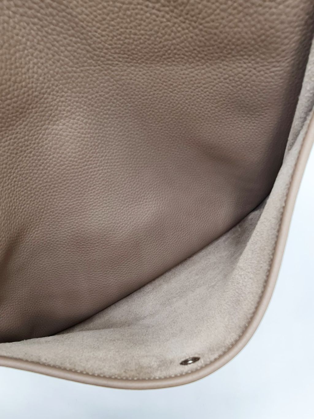 bbf27644-1ef9-4437-ad4a-b460c4940eab