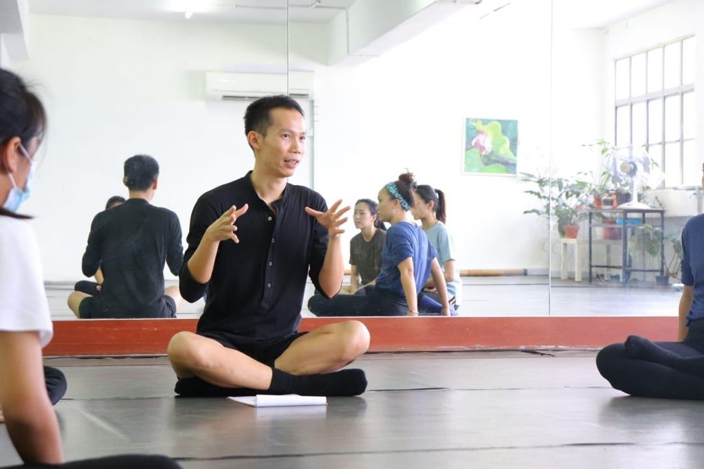 Waves - A Young Choreographers Showcase Platform 青年编舞家培育计划 v2-1