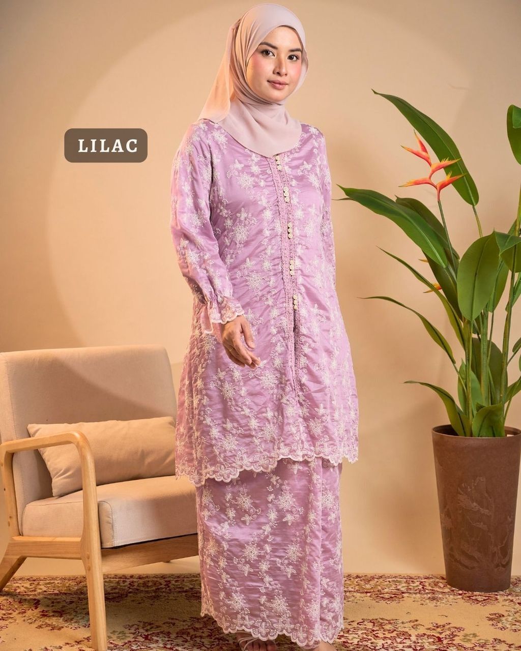 haura-wear-khayla-skirt-set-sulam-embroidery-pario-klasik-tradisional-mini kebaya-fabrik eyelet-raya-muslimah-long-sleeve-baju-skirt-kain-perempuan-baju-sepasang