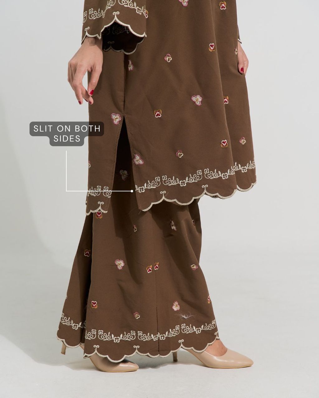 haura-wear-aufaa-skirt-set-sulam-embroidery-pario-klasik-tradisional-mini kebaya-fabrik eyelet-raya-muslimah-long-sleeve-baju-skirt-kain-perempuan-baju-sepasang (14)