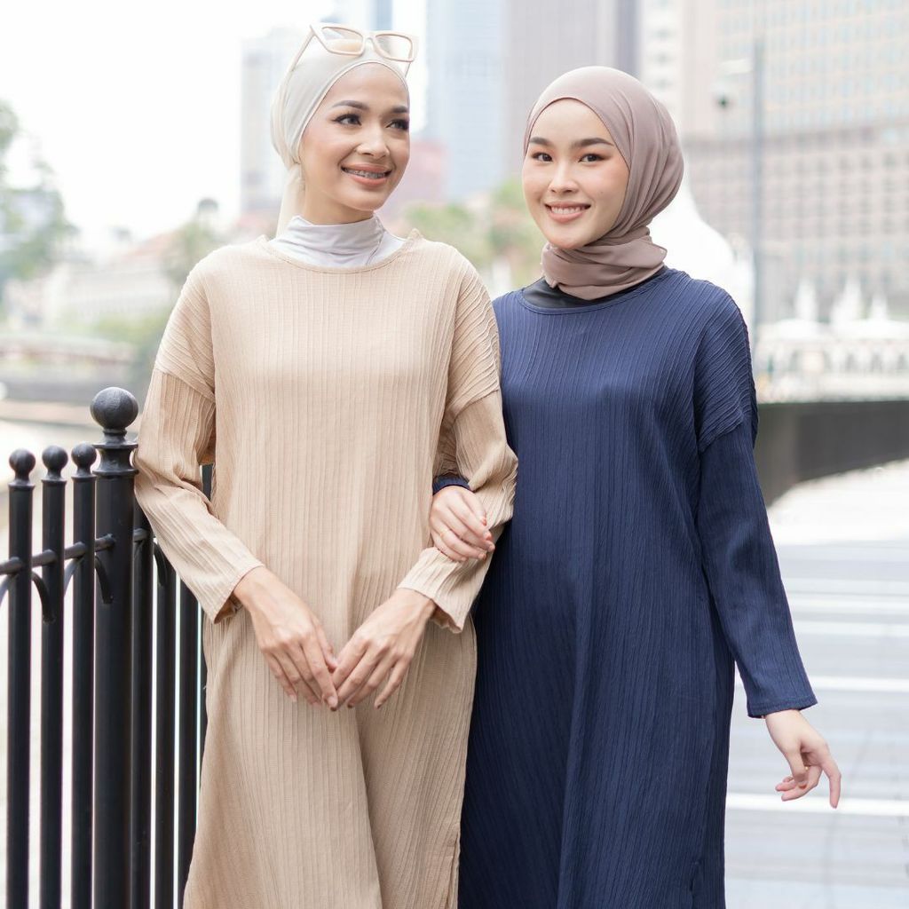 haura-wear-ferra-kaftan-midi-dress-blouse-shirt-long-sleeve-baju-muslimah-baju-perempuan-shirt-blouse-baju (1).jpg