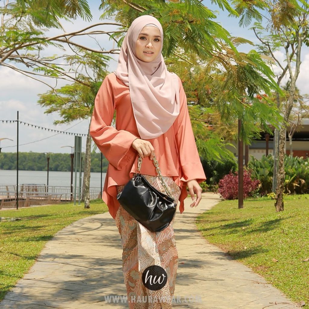 haura-wear-lisa-kemeja-lengan panjang-kemeja labuh-baju labuh-tunic-kaftan-midi-dress-blouse-shirt-long-sleeve-baju-muslimah-baju-perempuan-shirt-blouse-baju (3)