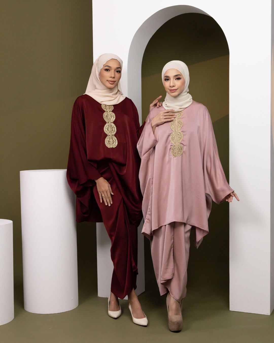 haura-wear-jeewa-kurung-kebaya-sulam-embroidery-pario-klasik-tradisional-mini kebaya-fabrik eyelet-raya-muslimah-long-sleeve-baju-skirt-kain-perempuan-baju-sepasang