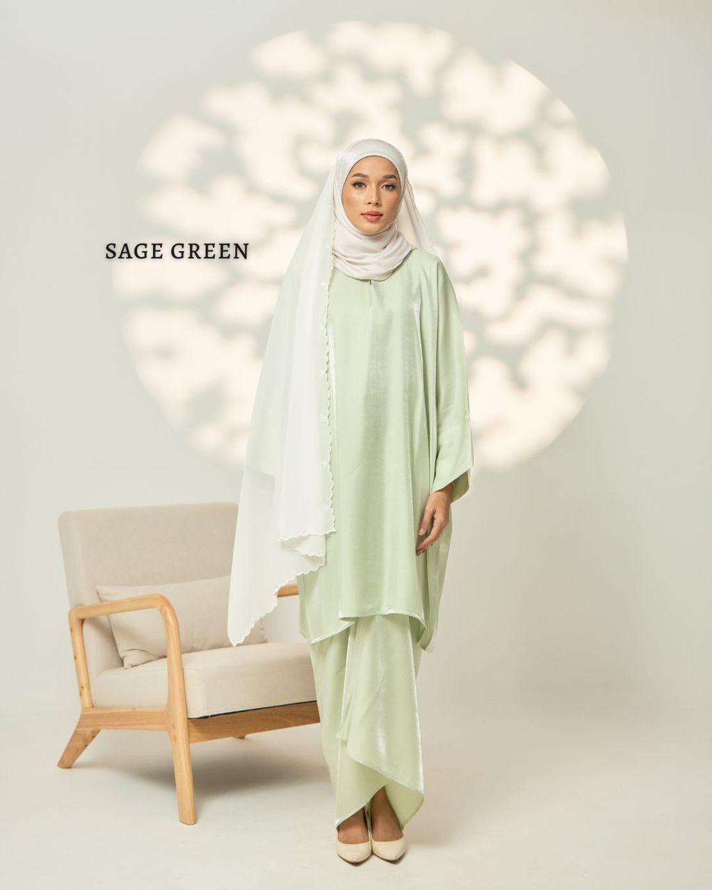 haura-wear-dewi-skirt-set-sulam-embroidery-pario-klasik-tradisional-mini kebaya-fabrik eyelet-raya-muslimah-long-sleeve-baju-skirt-kain-perempuan-baju-sepasang (2)