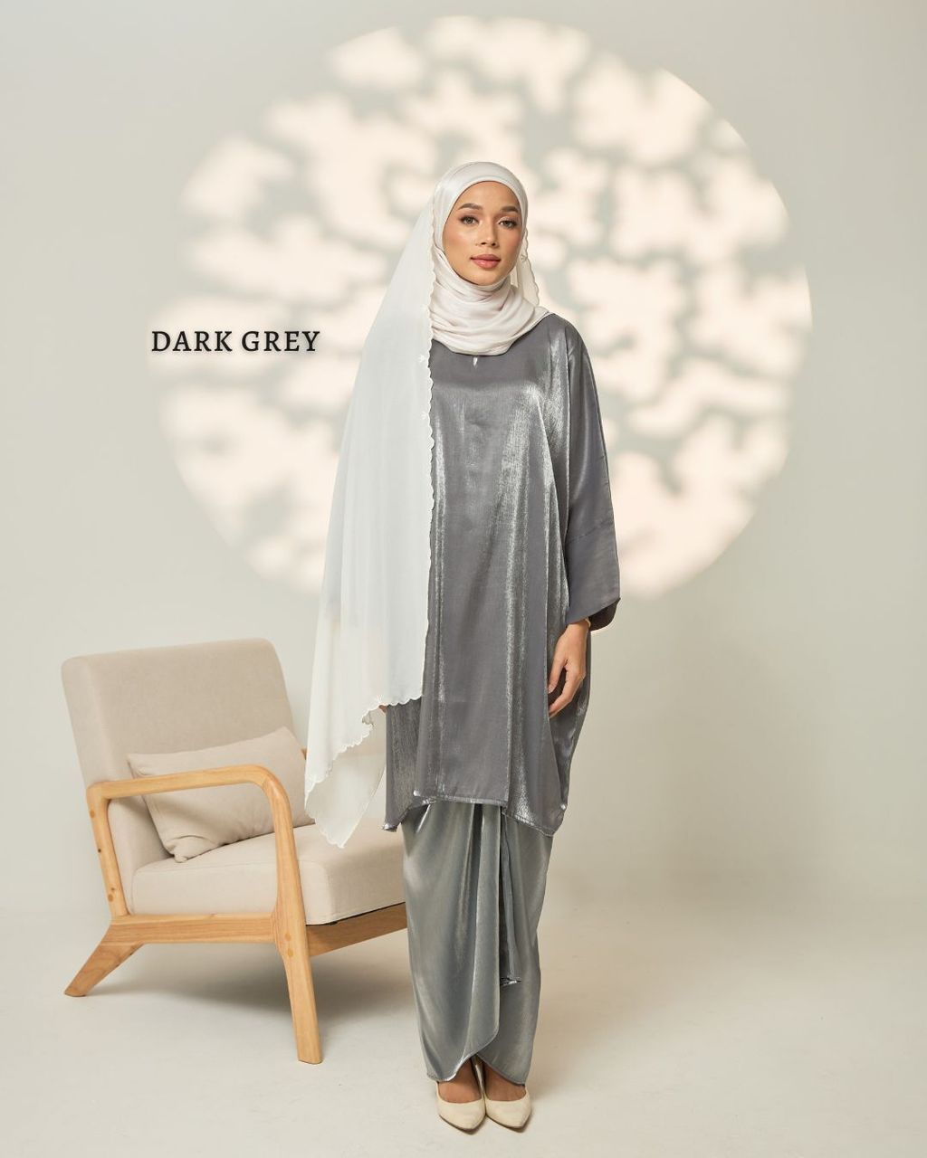 haura-wear-dewi-skirt-set-sulam-embroidery-pario-klasik-tradisional-mini kebaya-fabrik eyelet-raya-muslimah-long-sleeve-baju-skirt-kain-perempuan-baju-sepasang (4)