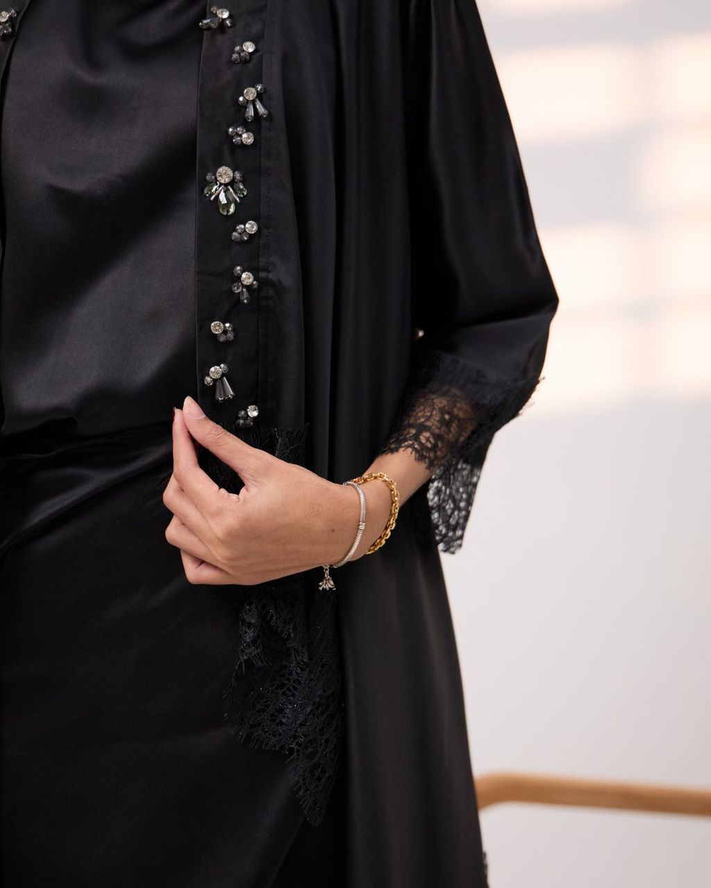 haura-wear-widya-skirt-set-sulam-embroidery-pario-klasik-tradisional-mini kebaya-fabrik eyelet-raya-muslimah-long-sleeve-baju-skirt-kain-perempuan-baju-sepasang (10)