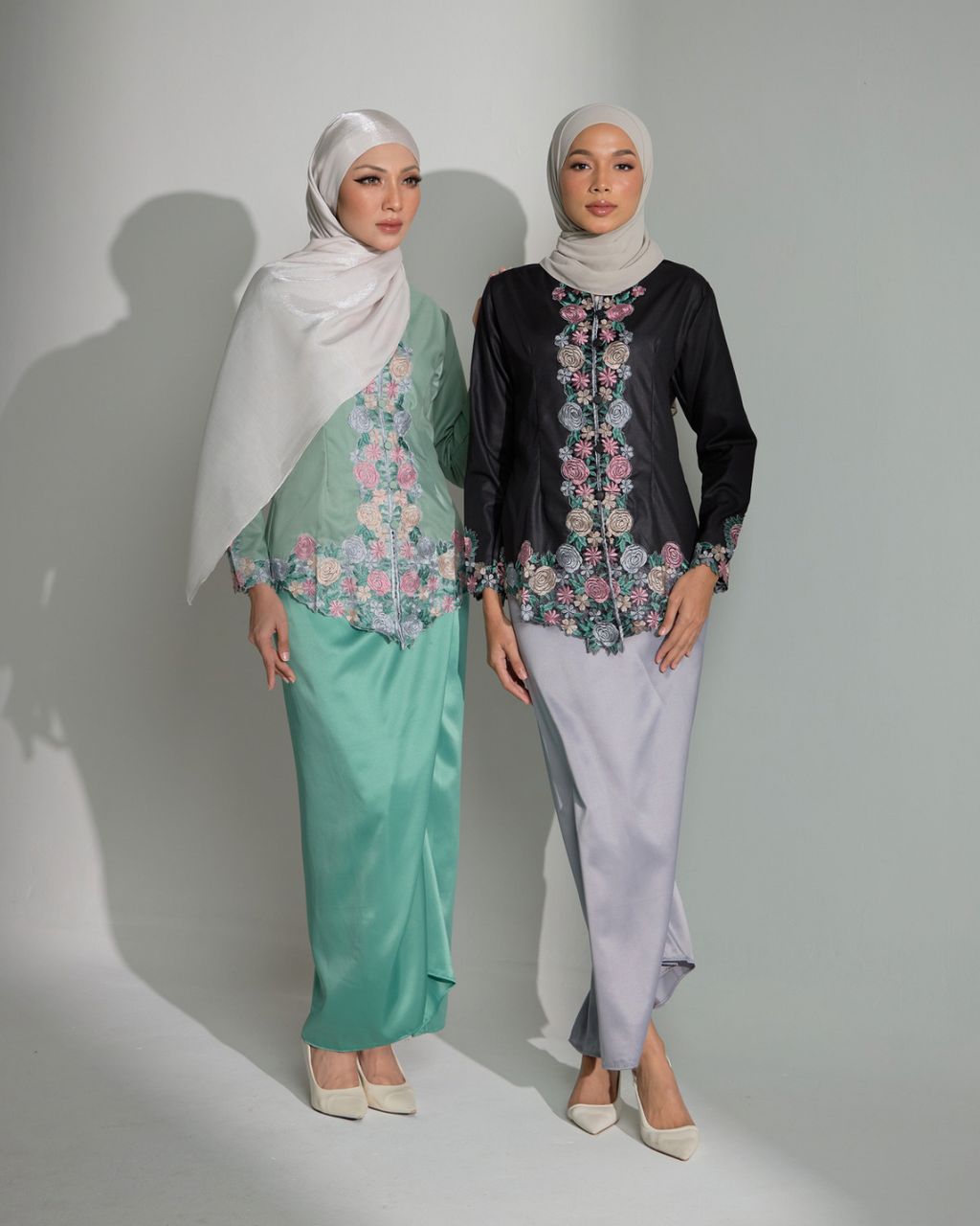 haura-wear-dhara-skirt-set-sulam-embroidery-pario-klasik-tradisional-mini kebaya-fabrik eyelet-raya-muslimah-long-sleeve-baju-skirt-kain-perempuan-baju-sepasang (8)