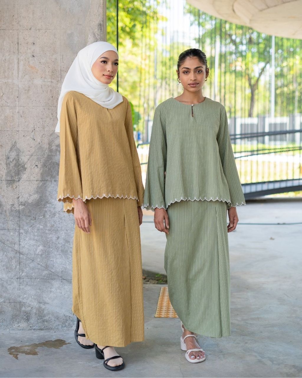 haura-wear-nadha-skirt-set-sulam-embroidery-pario-klasik-tradisional-mini kebaya-fabrik eyelet-raya-muslimah-long-sleeve-baju-skirt-kain-perempuan-baju-sepasang (18)