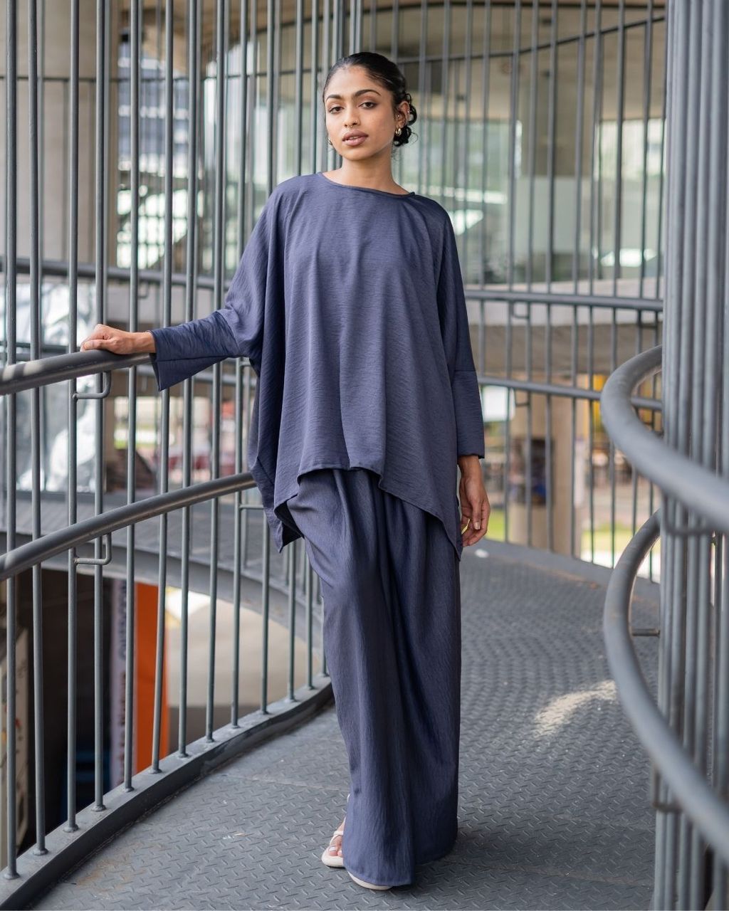 haura-wear-indah-skirt-set-sulam-embroidery-pario-klasik-tradisional-mini kebaya-fabrik eyelet-raya-muslimah-long-sleeve-baju-skirt-kain-perempuan-baju-sepasang (21)