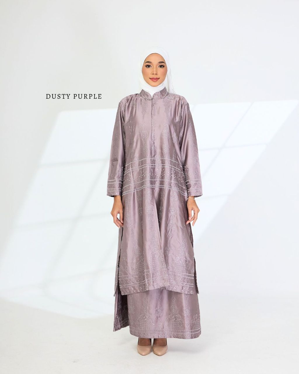 haura-wear-malikha-skirt-set-sulam-embroidery-pario-klasik-tradisional-mini kebaya-fabrik eyelet-raya-muslimah-long-sleeve-baju-skirt-kain-perempuan-baju-sepasang (9)