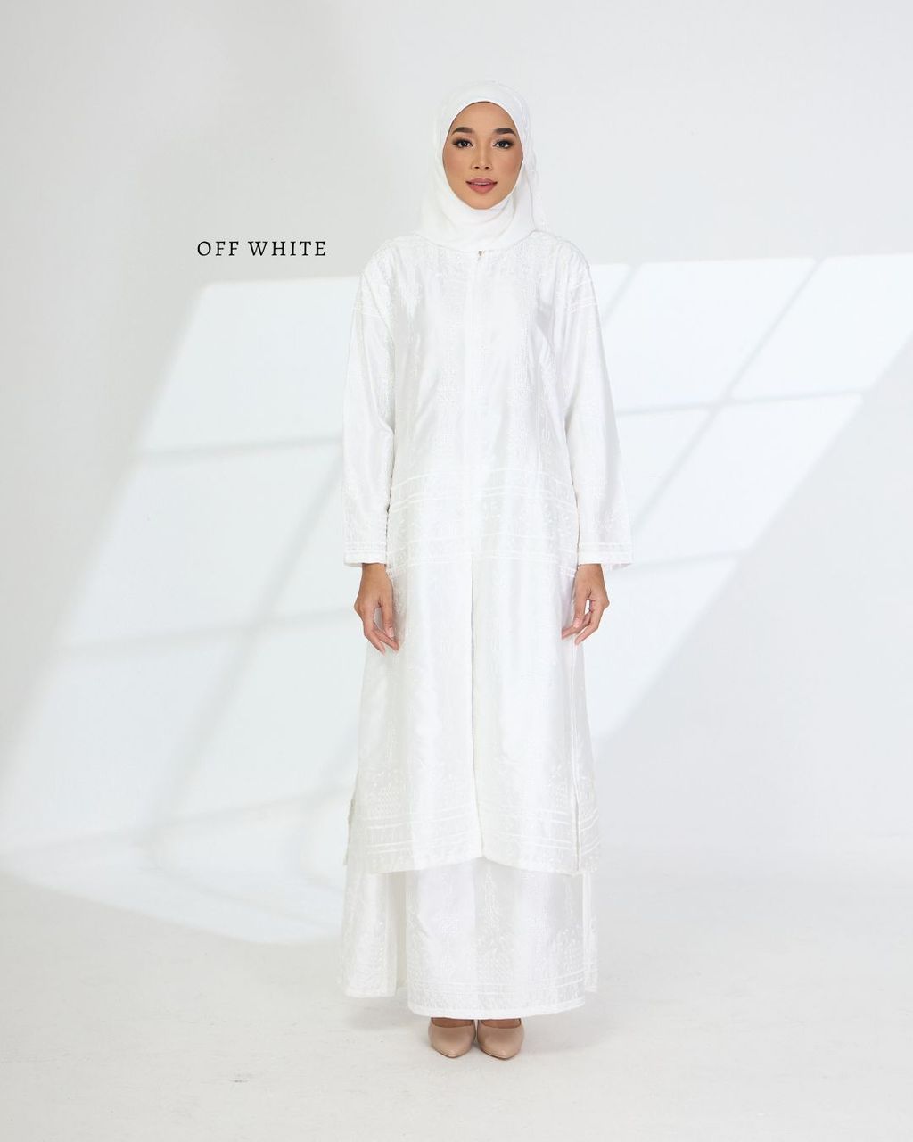 haura-wear-malikha-skirt-set-sulam-embroidery-pario-klasik-tradisional-mini kebaya-fabrik eyelet-raya-muslimah-long-sleeve-baju-skirt-kain-perempuan-baju-sepasang (5)