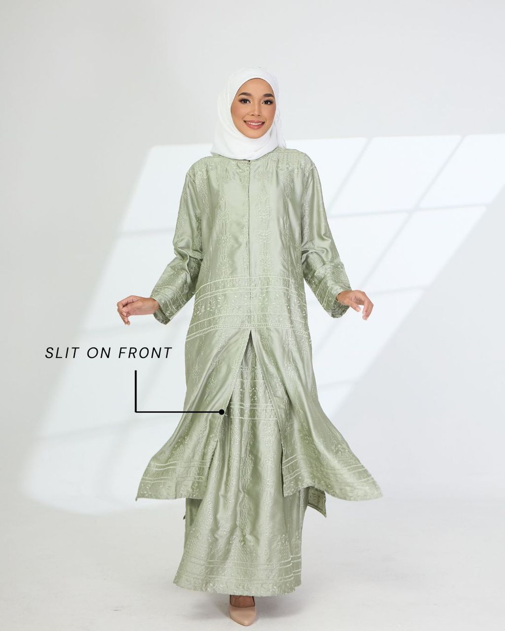 haura-wear-malikha-skirt-set-sulam-embroidery-pario-klasik-tradisional-mini kebaya-fabrik eyelet-raya-muslimah-long-sleeve-baju-skirt-kain-perempuan-baju-sepasang (20)