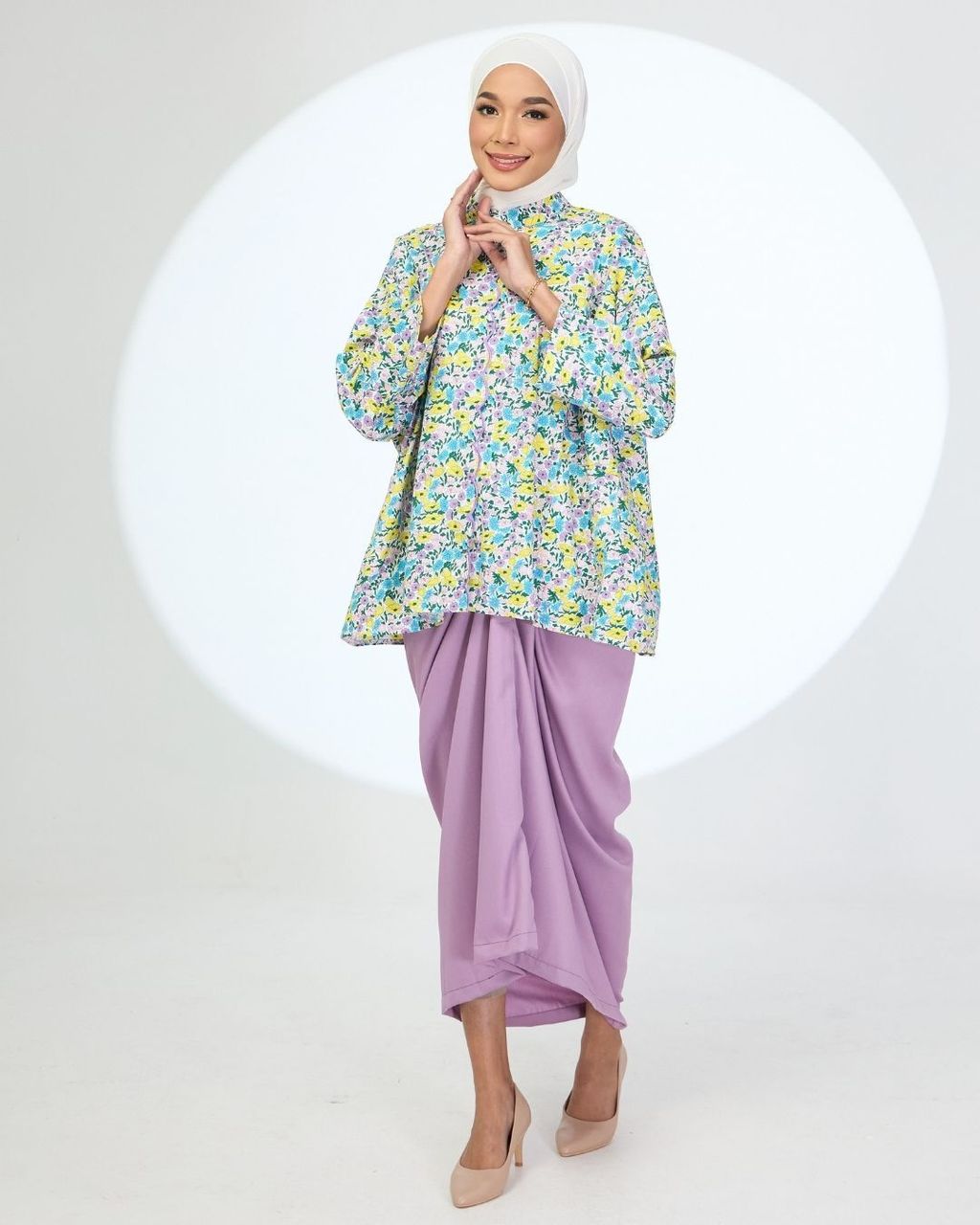 haura-wear-salma-skirt-set-sulam-embroidery-pario-klasik-tradisional-mini kebaya-fabrik eyelet-raya-muslimah-long-sleeve-baju-skirt-kain-perempuan-baju-sepasang (16)