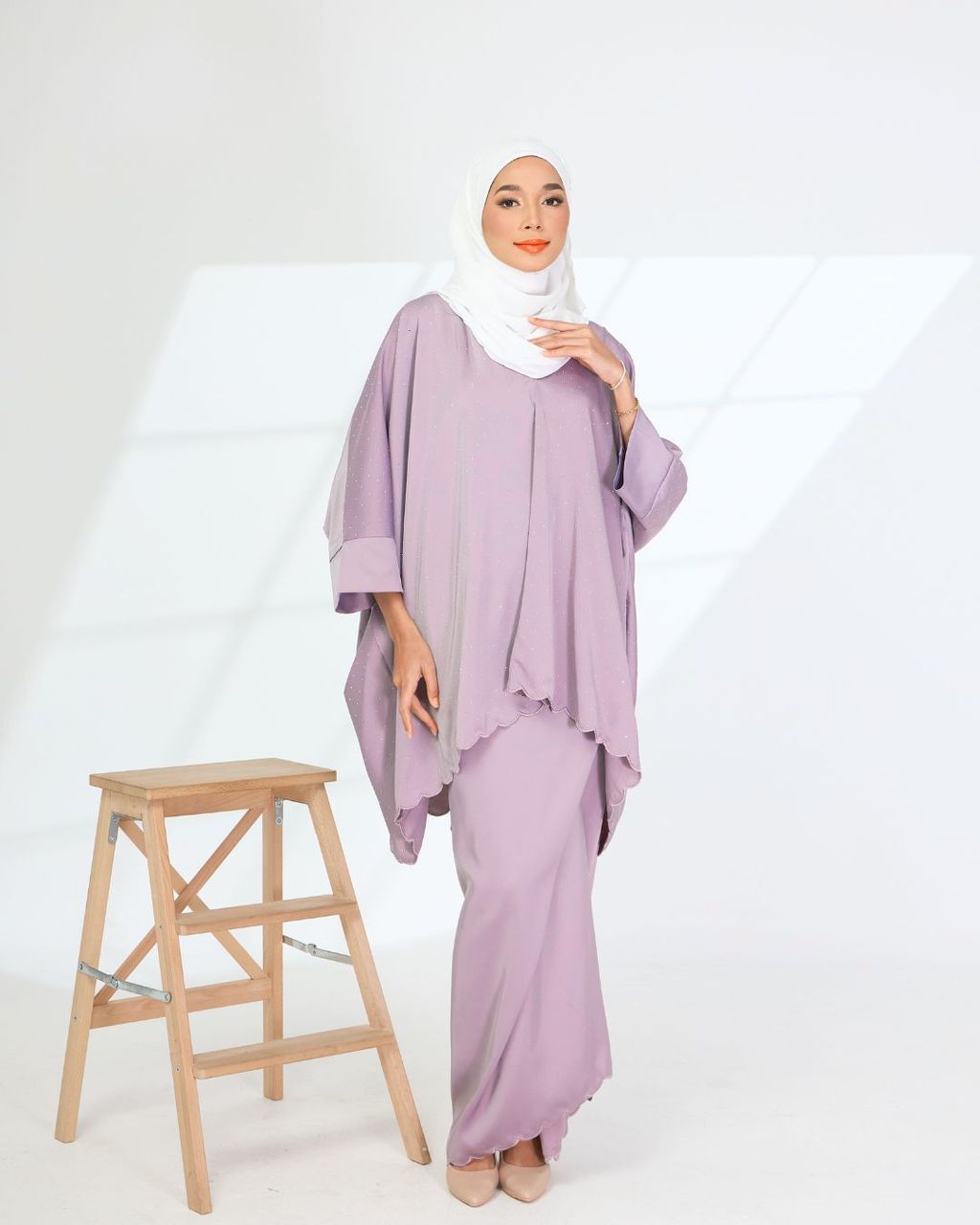 haura-wear-hawwa-skirt-set-sulam-embroidery-pario-klasik-tradisional-mini kebaya-fabrik eyelet-raya-muslimah-long-sleeve-baju-skirt-kain-perempuan-baju-sepasang (5)