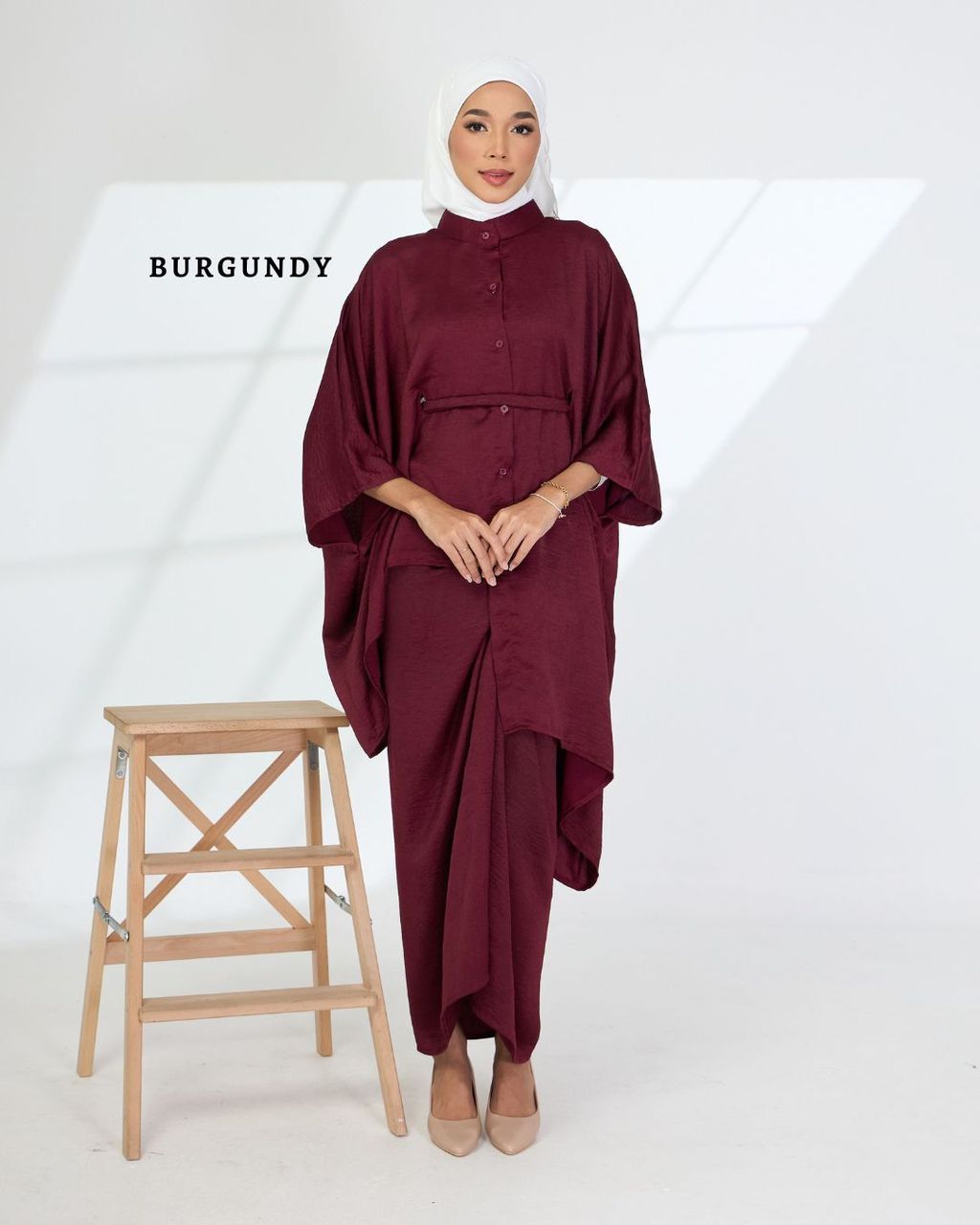 haura-wear-vivy-skirt-set-sulam-embroidery-pario-klasik-tradisional-mini kebaya-fabrik eyelet-raya-muslimah-long-sleeve-baju-skirt-kain-perempuan-baju-sepasang (12)