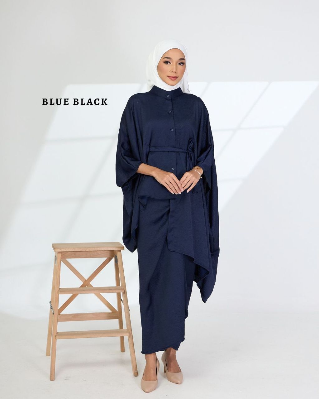 haura-wear-vivy-skirt-set-sulam-embroidery-pario-klasik-tradisional-mini kebaya-fabrik eyelet-raya-muslimah-long-sleeve-baju-skirt-kain-perempuan-baju-sepasang (16)