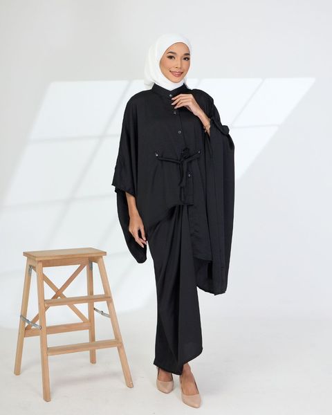 haura-wear-vivy-skirt-set-sulam-embroidery-pario-klasik-tradisional-mini kebaya-fabrik eyelet-raya-muslimah-long-sleeve-baju-skirt-kain-perempuan-baju-sepasang (24)