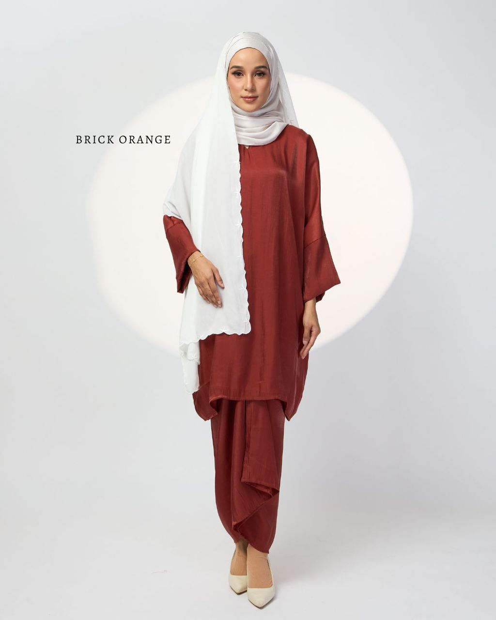 haura-wear-hawwa-skirt-set-sulam-embroidery-pario-klasik-tradisional-mini kebaya-fabrik eyelet-raya-muslimah-long-sleeve-baju-skirt-kain-perempuan-baju-sepasang (15)