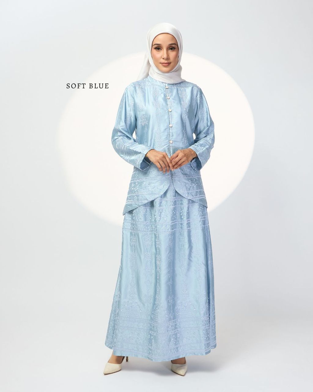 haura-wear-mikayla-skirt-set-sulam-embroidery-pario-klasik-tradisional-mini kebaya-fabrik eyelet-raya-muslimah-long-sleeve-baju-skirt-kain-perempuan-baju-sepasang (2)