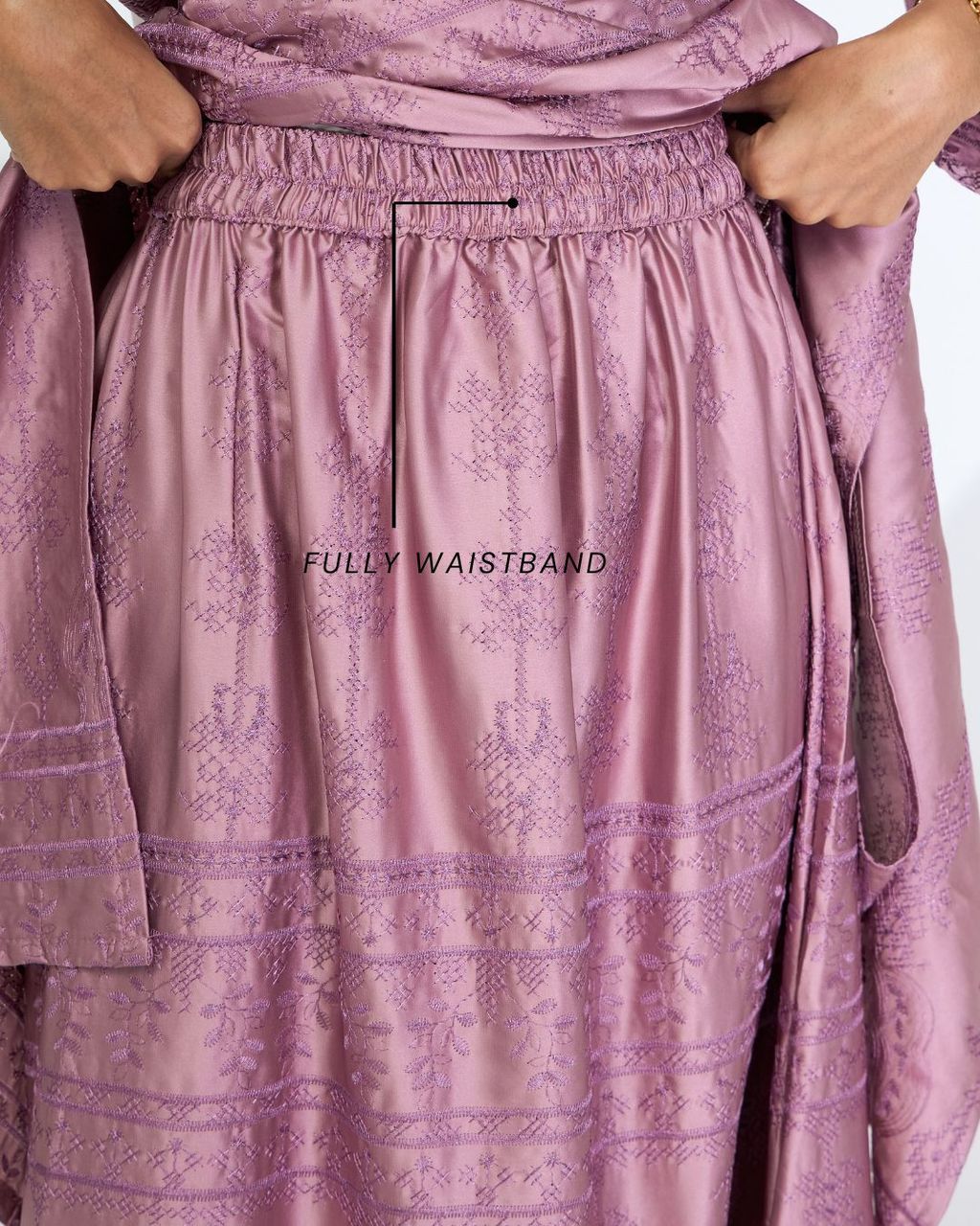 haura-wear-malikha-skirt-set-sulam-embroidery-pario-klasik-tradisional-mini kebaya-fabrik eyelet-raya-muslimah-long-sleeve-baju-skirt-kain-perempuan-baju-sepasang (15)