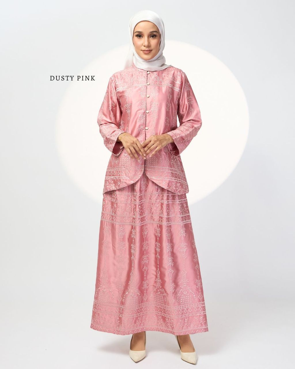 haura-wear-mikayla-skirt-set-sulam-embroidery-pario-klasik-tradisional-mini kebaya-fabrik eyelet-raya-muslimah-long-sleeve-baju-skirt-kain-perempuan-baju-sepasang (17)